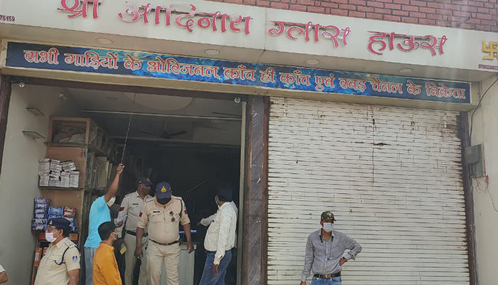 कोविड-19 की गाइडलाइन  का उल्लंघन करने वालों पर कार्रवाई जारी, 2 दुकानें सील