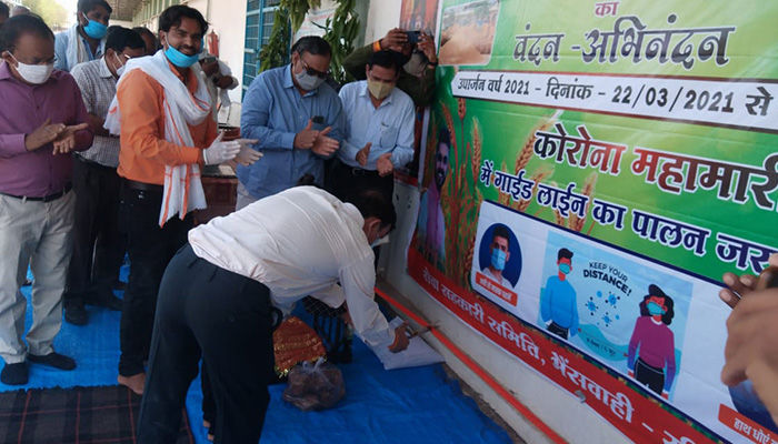 कलेक्टर पहुँचे साँईखेड़ा वेयरहाऊस उपार्जन सहित अन्य व्यवस्थाओं का जायज़ा