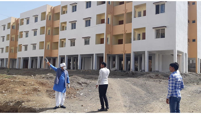 सागर विधायक शैलेन्द्र जैन ने मेनपानी में निर्मित आवासों का निरीक्षण किया