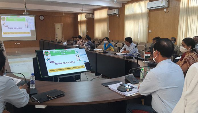 Asha workers who do not work and take action against ANM - Collector Deepak Singh