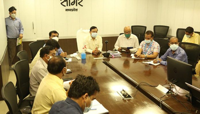 Helpdesks operated in Kovid hospitals should be empowered - Collector Singh