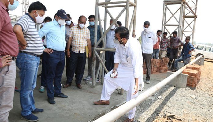 Complete the construction work in a week, all departmental officers - Collector Singh