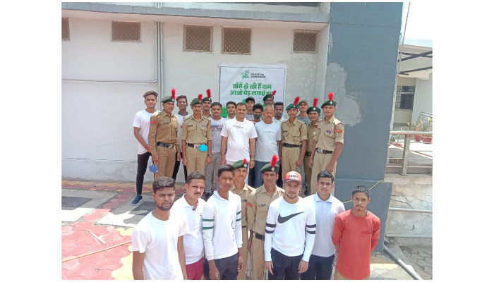 विश्वविद्यालय के राज्यस्तरीय स्थापना दिवस पर वृक्षारोपण कार्यक्रम 