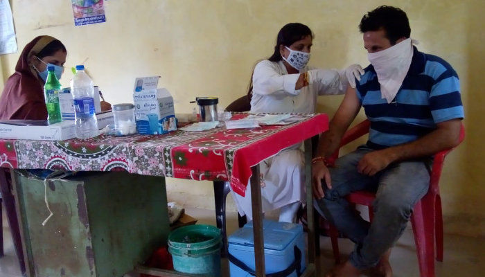सेवन में लगे वैक्सीन के 128 डोज