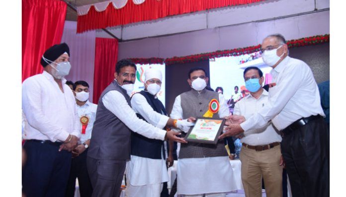 Honoring martyrs, corona warriors and voluntary organizations with the distribution of certificates to self-reliant women on the 75th year of independence