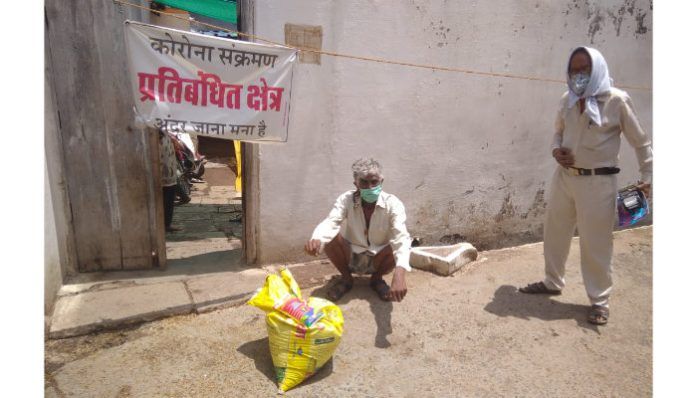 Ration delivered by home delivery to corona infected father and home quarantined family members at home
