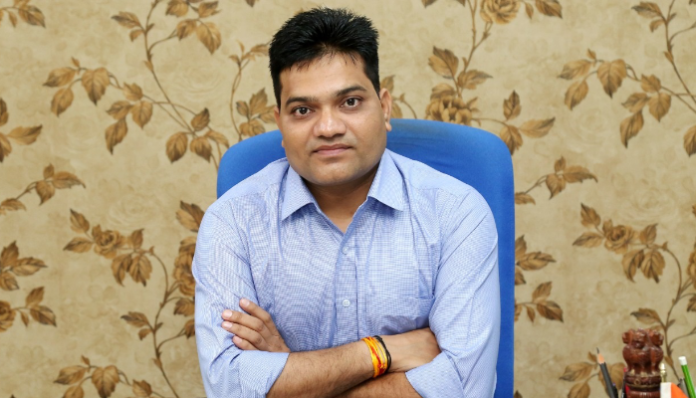 New collector Arya took charge
