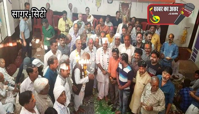 अयोध्यावासी स्वर्णकार समाज का होली मिलन समारोह विधायक शैलेंद्र के मुख्य आतिथ्य में संपन्न