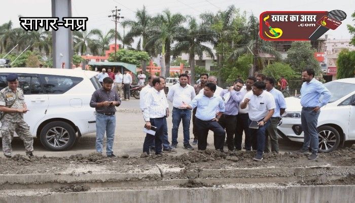 एसआर-2 के बचे कार्य पूरे करें, स्मार्ट रोड किनारे उपलब्ध स्थलों पर व्यवस्थित पार्किंग बनाएं – कलेक्टर आर्य