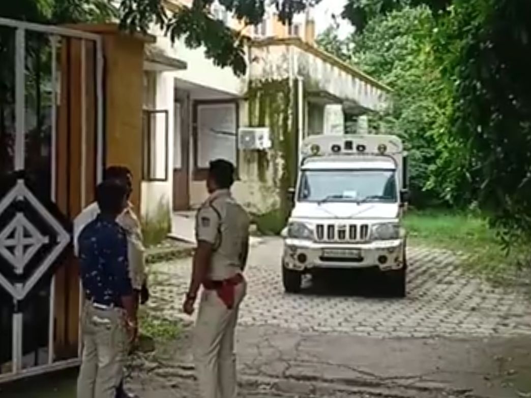 सागर में डंडों से पीटकर युवक की हत्या