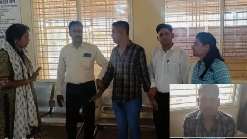 MP: लोकायुक्त ने बाबू को रिश्वत लेते दबोचा
