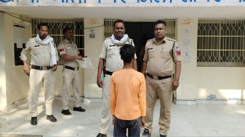 Sagar : एक शराबी ने मचाया आतंक,पीने माँगे पैसे