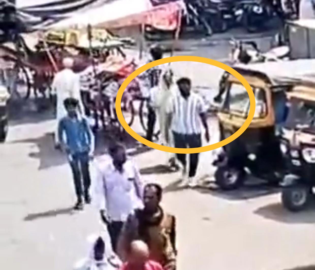 बाजार में महिला के साथ लूट, नशीला पदार्थ सूंघाकर जेबरात ले उड़े बदमाश