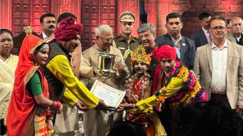 शासकीय कला एवं वाणिज्य महाविद्यालय के छात्रों ने दिल्ली और भोपाल में बिखेरी बधाई नृत्य की छटा : बुंदेली लोक कला का बढ़ाया गौरव