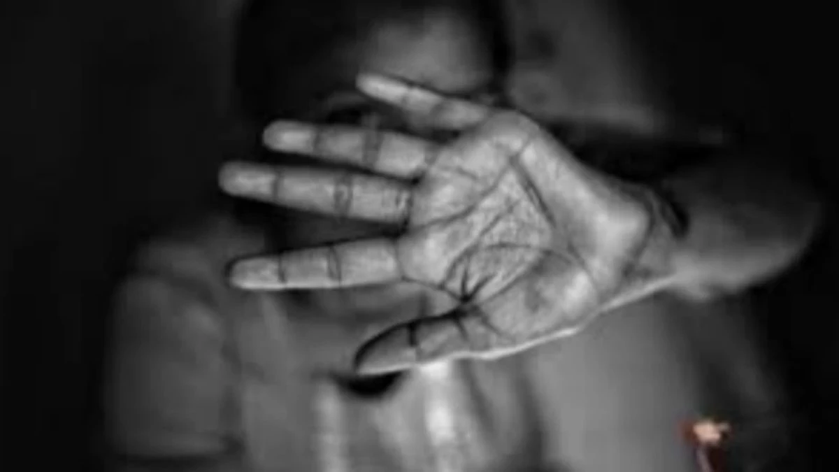 इंसानियत शर्मसार: 90 साल की वृद्धा से खेत में सामूहिक दुष्कर्म, 12 घंटे तक पड़ी रही घायल