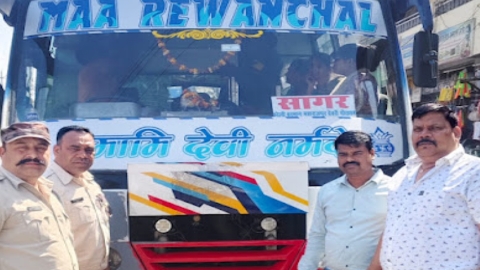 भोपाल-नरसिंहपुर मार्ग पर चेकिंग में खुलीं खामियां, बिना दस्तावेज दौड़ रहीं बसें,की गई कार्रवाई 