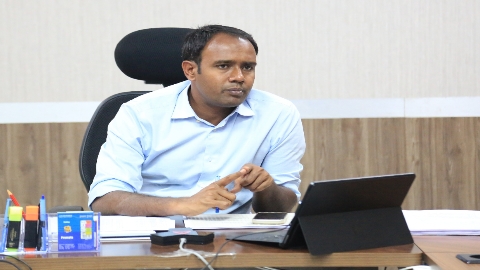 संकल्प से समाधान अभियान में जरूरतमंद पात्र व्यक्तियों को अधिक से अधिक लाभ दिलाएं – कलेक्टर संदीप जी आर