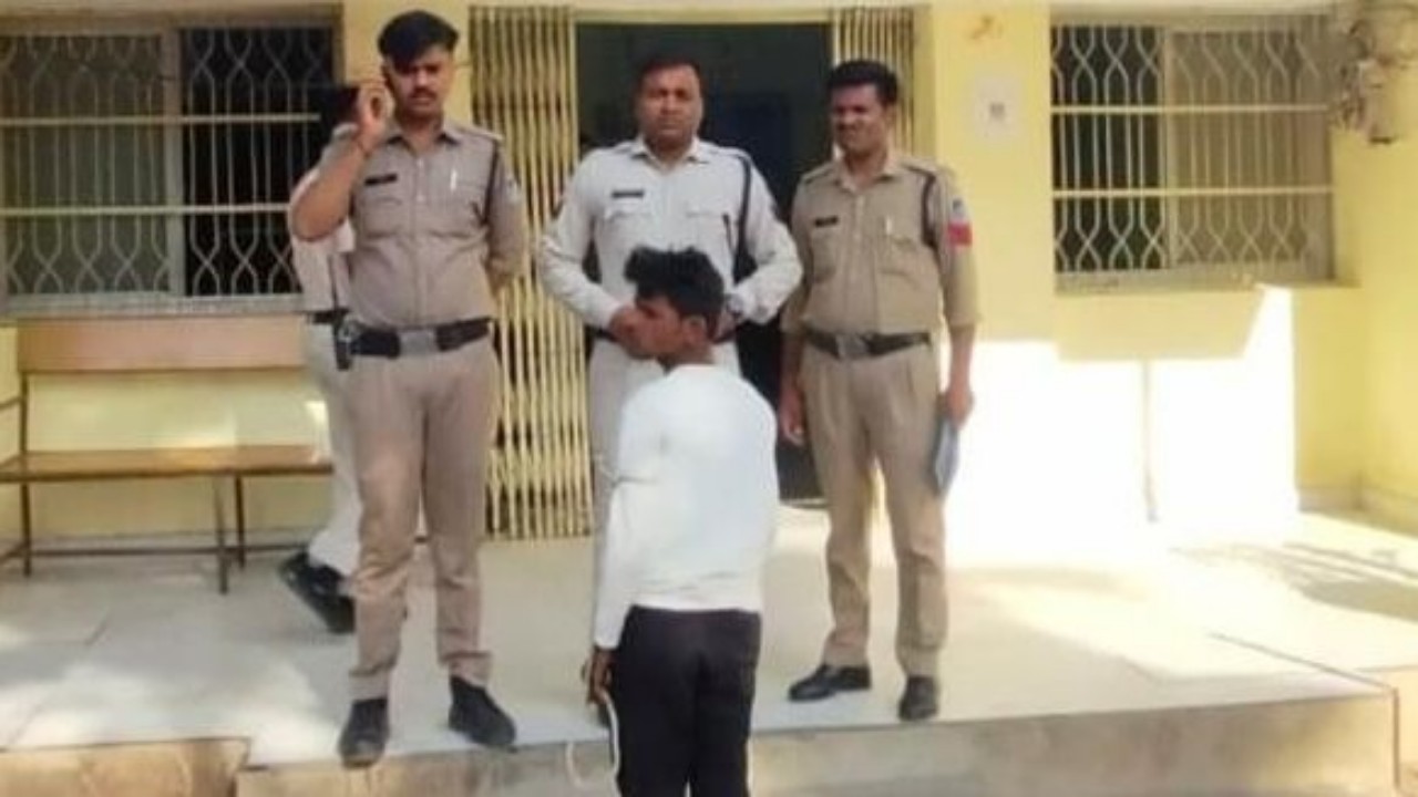 मंदिर में चोरी करते रंगेहाथ पकड़ाया शातिर चोर, रहली से आया था सागर