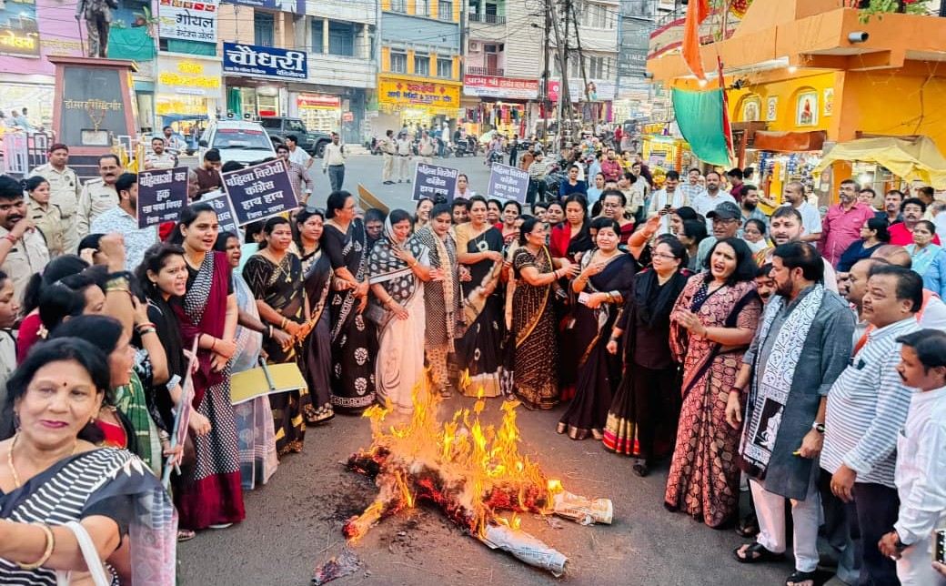 सागर में नारी शक्ति वंदन अधिनियम के समर्थन में महिलाओं का उबाल, विपक्ष के खिलाफ सड़कों पर उतरीं