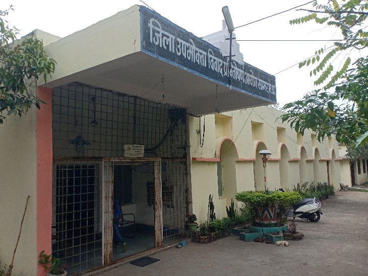 उपभोक्ता फोरम ने कहा कार ठीक न करने पर डीलर लौटाएगा मरम्मत के पैसे, देना होगा हर्जाना