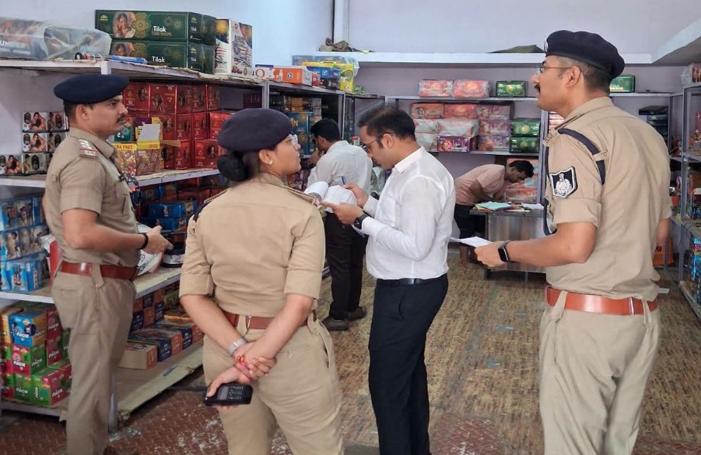 विस्फोटक गोदामों का प्रशासनिक निरीक्षण, सुरक्षा मानकों की जांच
