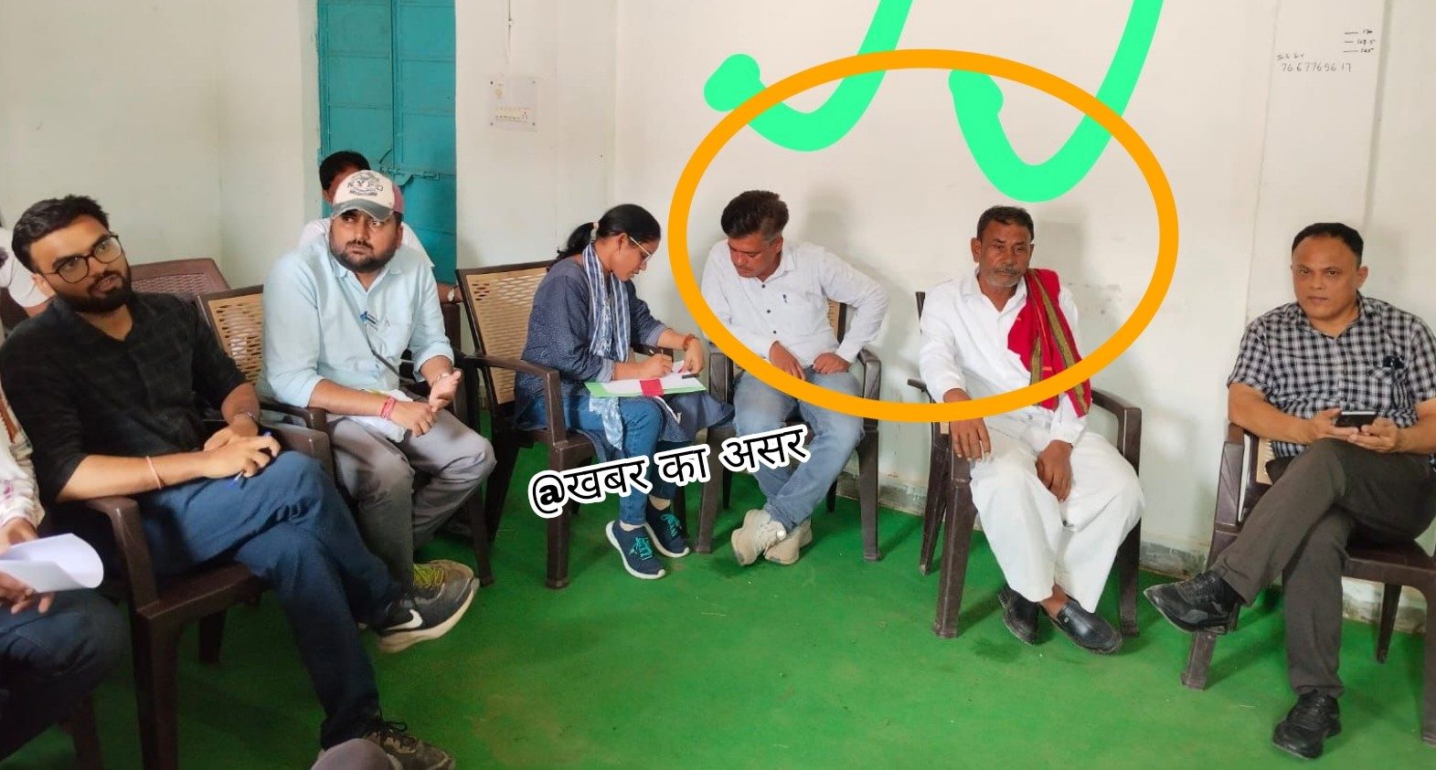 दूसरी किश्त जारी करने के नाम पर 6 हजार की रिश्वत लेते सचिव रंगे हाथ गिरफ्तार
