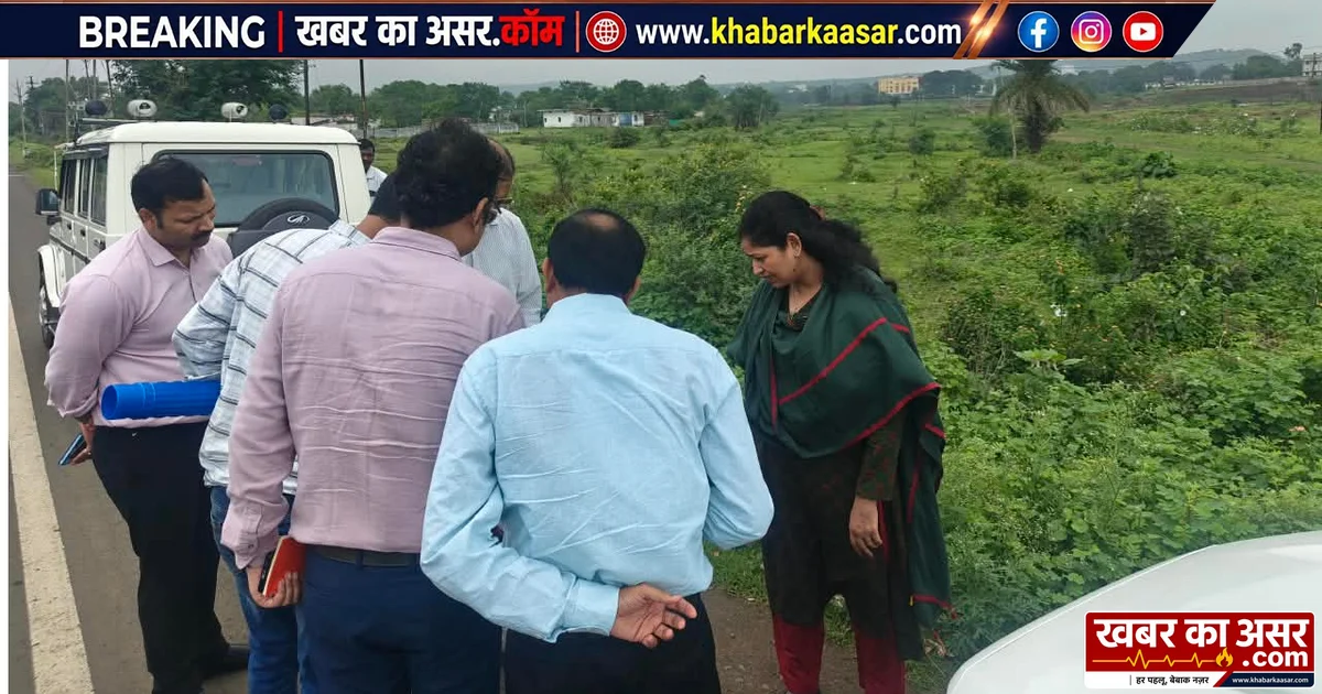 एयरपोर्ट भूमि हेतु कलेक्टर श्रीमती प्रतिभा पाल ने एसडीएम के साथ सिरोजा, चितौरा एवं मोकलपुर का किया निरीक्षण