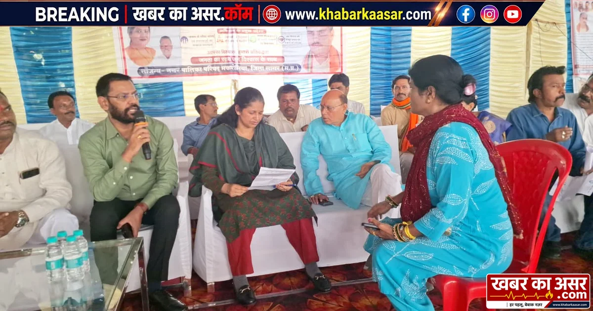 जन विश्वास शिविर में कलेक्टर ने सुनीं जनसमस्याएं, लापरवाही पर पटवारी निलंबित